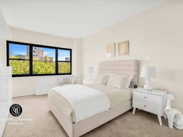 910 5th Avenue image 9 of 16