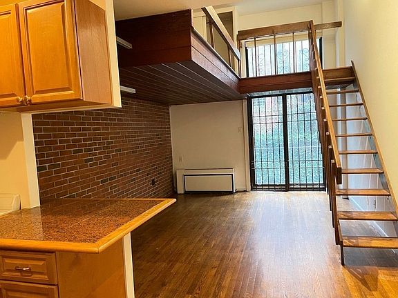 4th image of 153 E 88th St #1H
