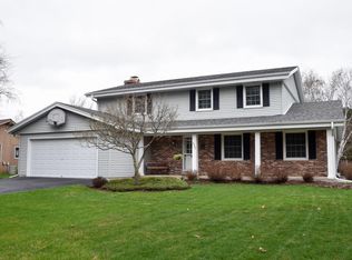 2330 Talbots Ln, Brookfield, WI 53045