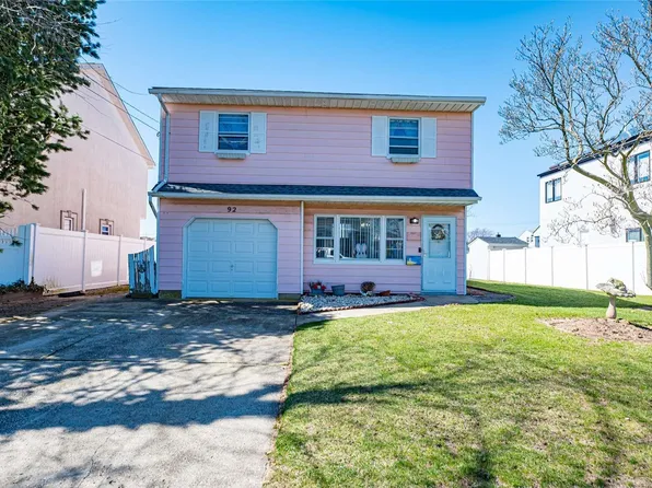92 Forest Avenue, Massapequa, NY 11758
