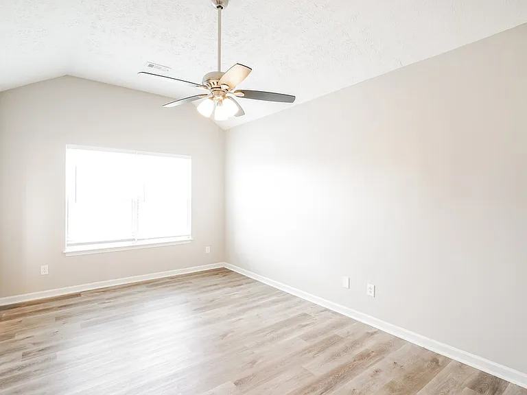 4006 Deer Run Trce — Photo 10