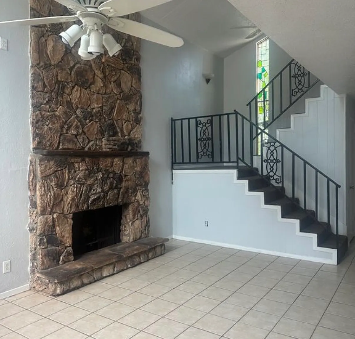 4 bed, 2.5 bath, 1600 sqft, $1,995 — Photo 3