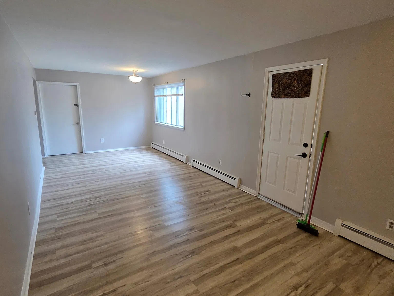 1 bed, 1.5 bath, 900 sqft, $850 — Photo 4