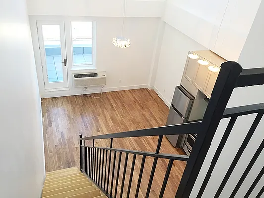 Rented by MNS | media 86