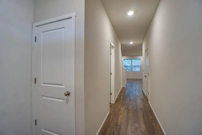 5824 NE 80th Ct — Photo 10