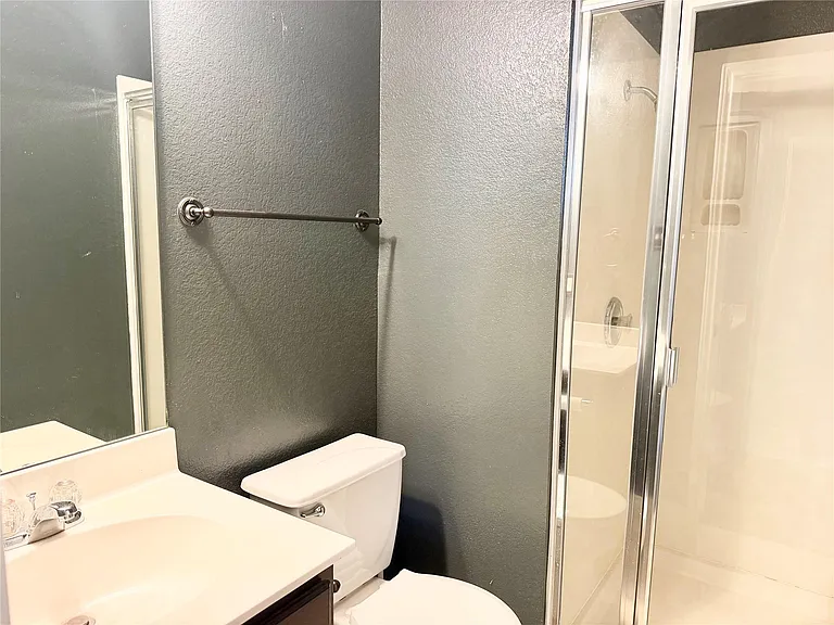 11715 Raymond C Ewry Ln — Photo 21