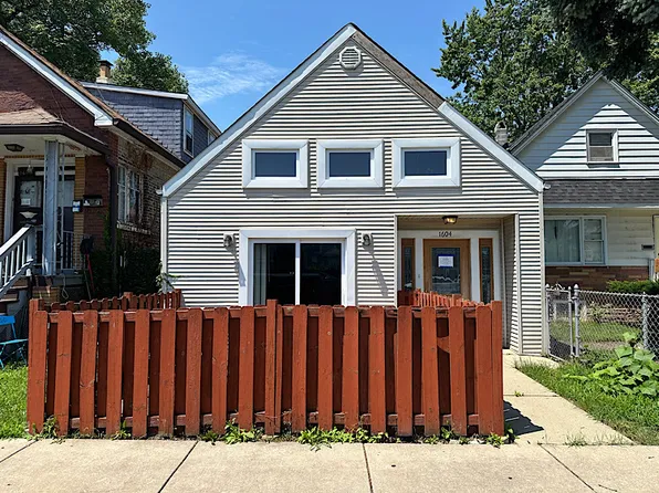 1604 East Ave, Berwyn, IL 60402