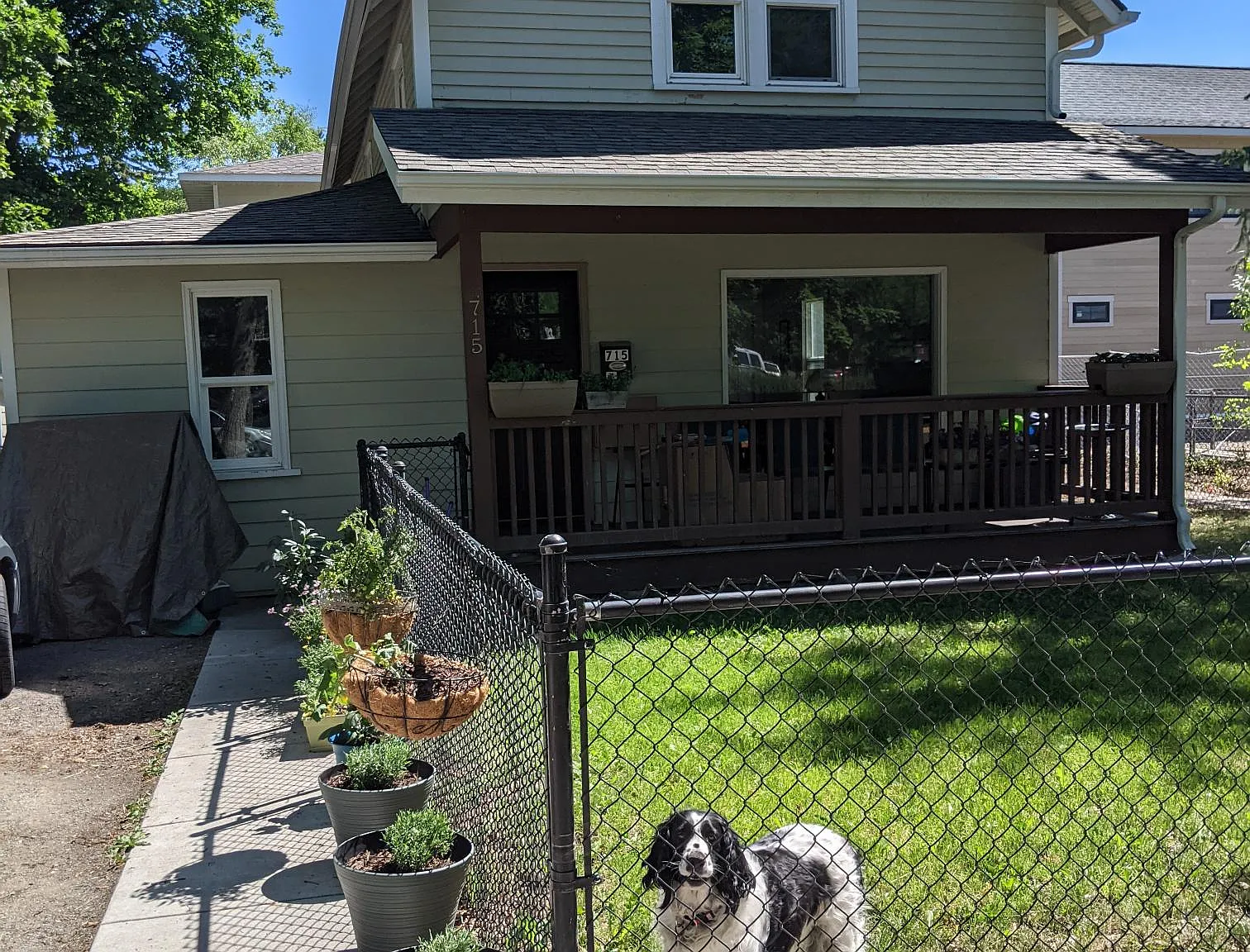 7 bed, 1411 sqft, $850 — Photo 1