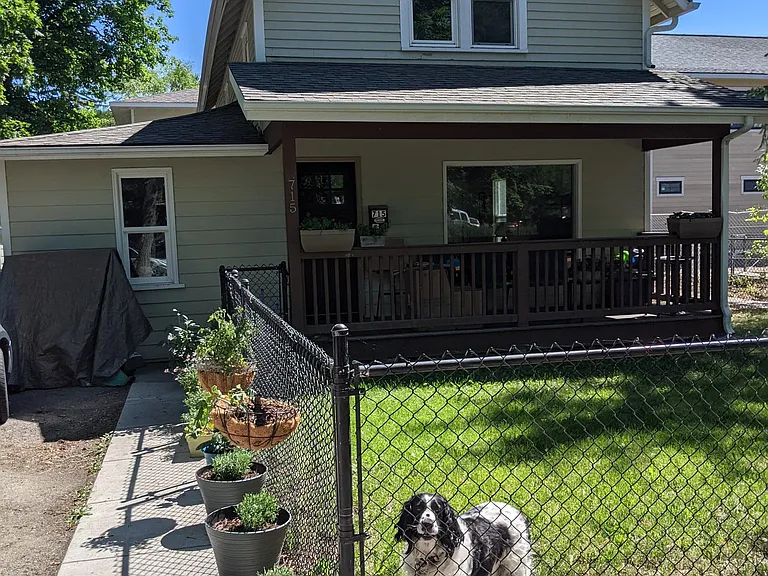 715 E Beckwith Ave — Photo 1