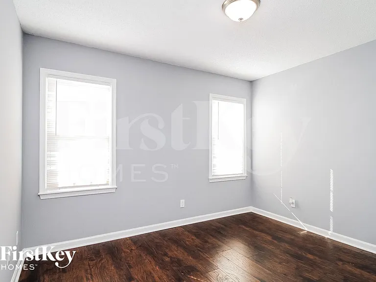 701 Hampton Way Dr — Photo 11