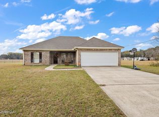 612 Woodland Dr, Canton, MS 39046