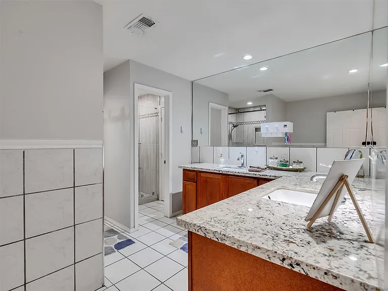 10027 Glenkirk Dr — Photo 18