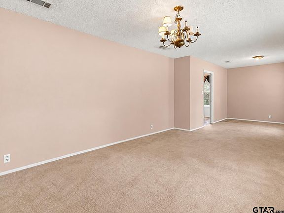 5th image of 516 Azalea Ln