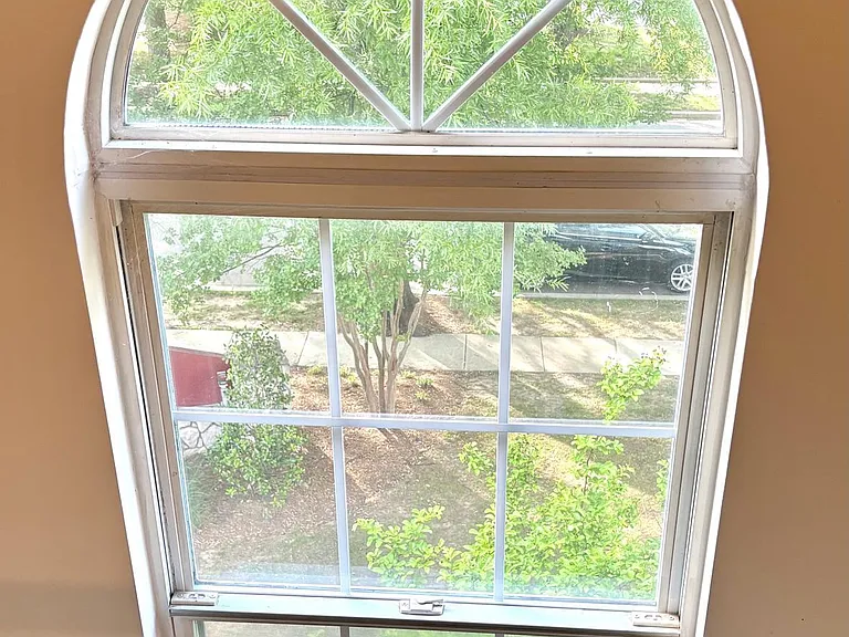 1003 Simsbury Ct — Photo 12