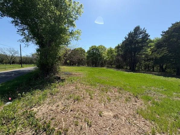 300 Rockport Rd, Sherman, TX 75092