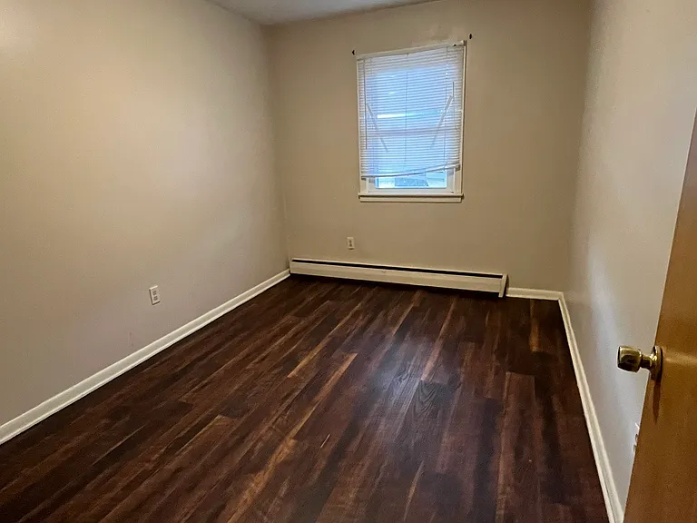 15077 Riverside Dr #3 — Photo 7