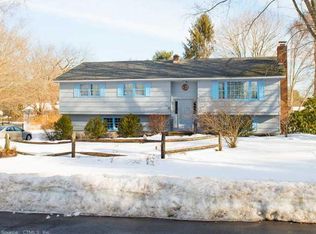 53 Old Farms Rd, Madison, CT 06443