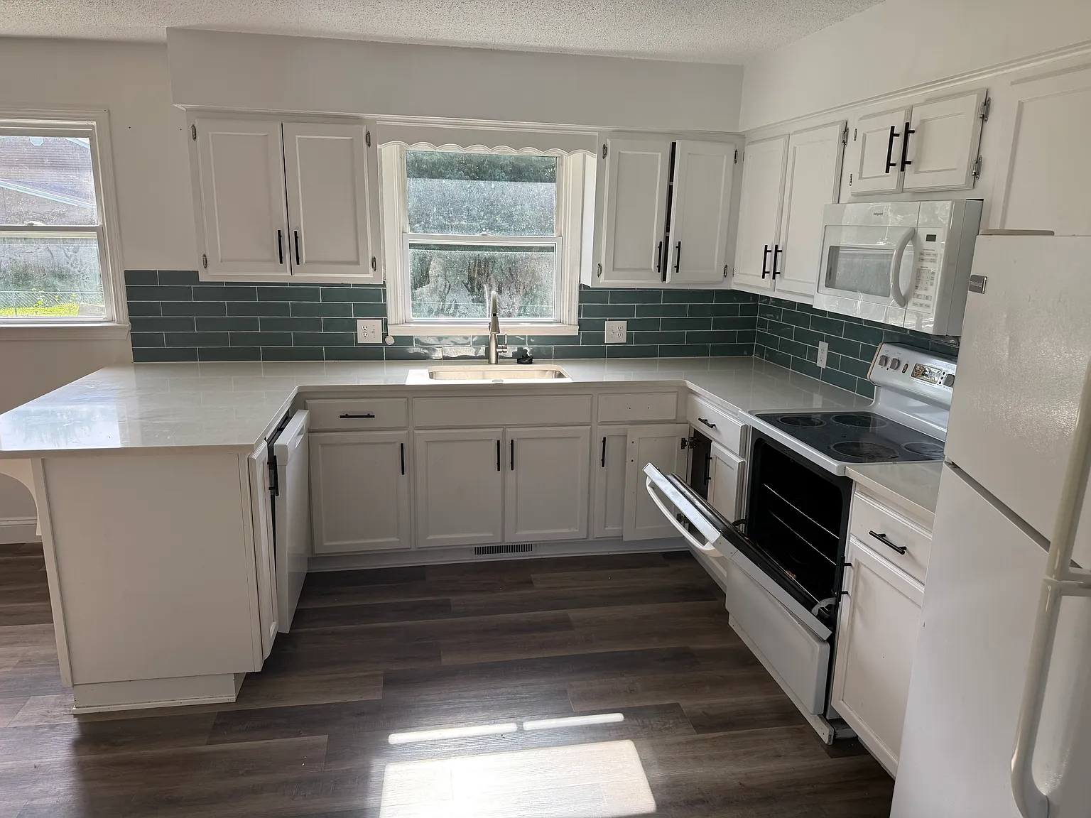 4 bed, 1404 sqft, $1,500 — Photo 2
