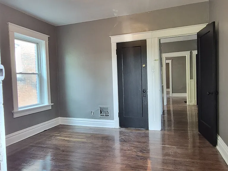 1537 McCausland Ave #2N — Photo 9