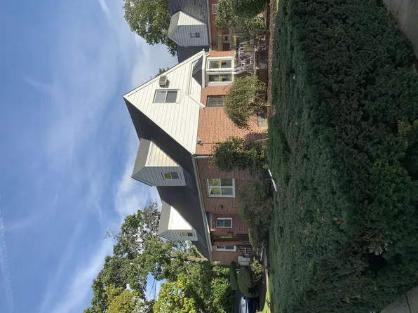 172-06 76th Avenue image 1 of 8