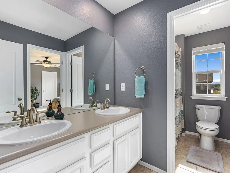 Upstairs Jack & Jill Bathroom