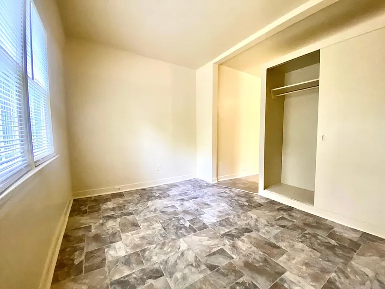 2414 W Club Blvd #RS — Photo 4