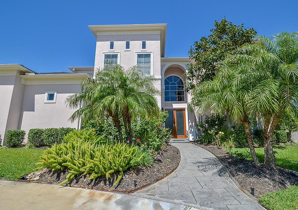 1st image of 2619 W Bainbridge Cir