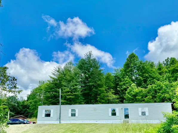 1060 Veneable School Rd, Booneville, KY 41314