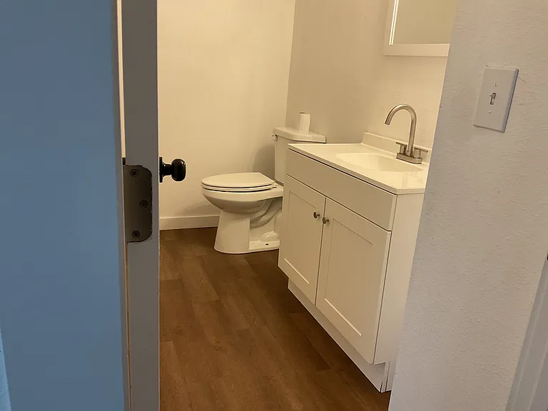 360 NW Elm St #A — Photo 7