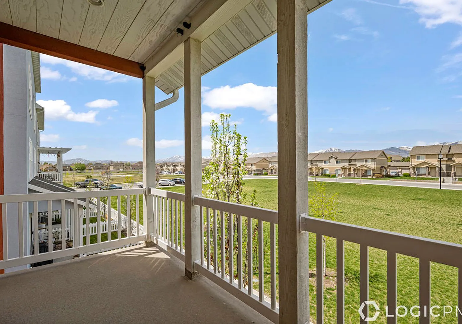 3 Bed / 3.5 Bath Single Family Home for Rent in West Jordan, UT — Photo 3