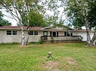 6N960 Verhaeghe Rd, St Charles, IL 60175