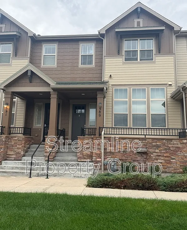 3 bed, 3.0 bath, 1988 sqft, $3,000 — Photo 1