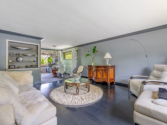 2nd image of 615 20th Avenue Ct