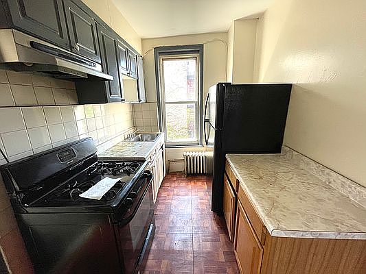 3rd image of 30-96 14th St #2