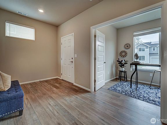 3rd image of 1013 Timberline Avenue