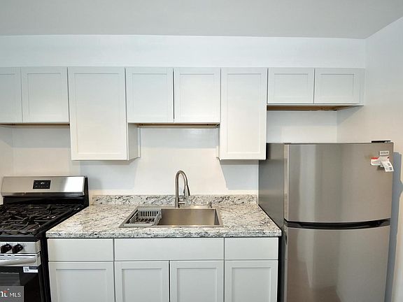 3rd image of 1302 Belle View Blvd APT B1