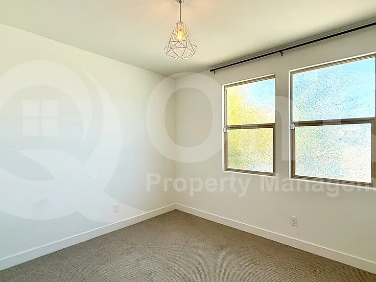 19921 W Lilac St — Photo 10