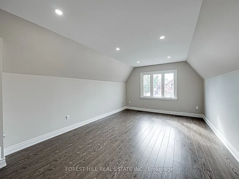 300 Conley St — Photo 19