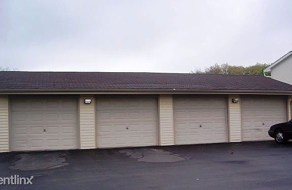 JL2 Hartland Garages