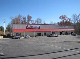 224 Peavine Rd, Crossville, TN 38555