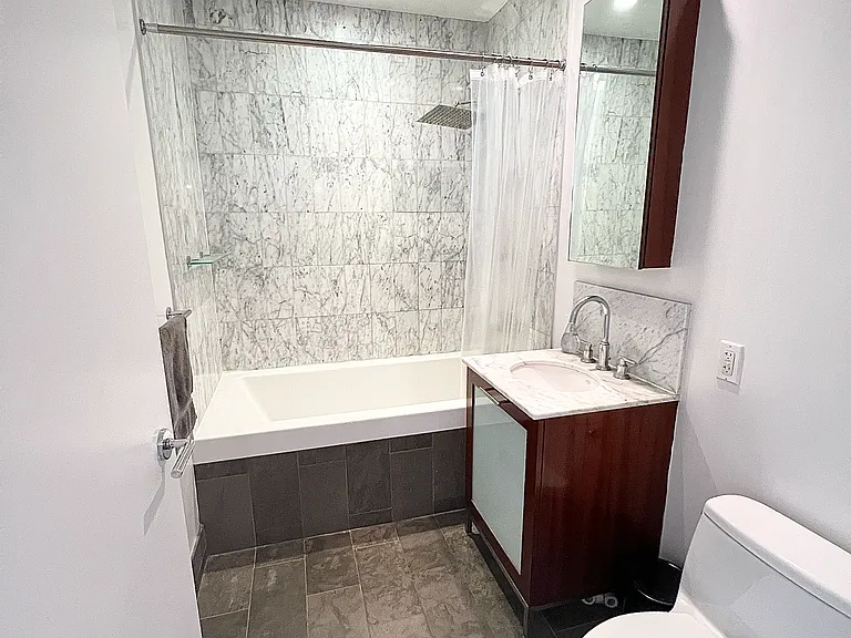 100 Jay St #12L — Photo 7