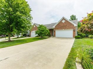 85 Eagle Cove Pl #30B, Saint Charles, MO 63303