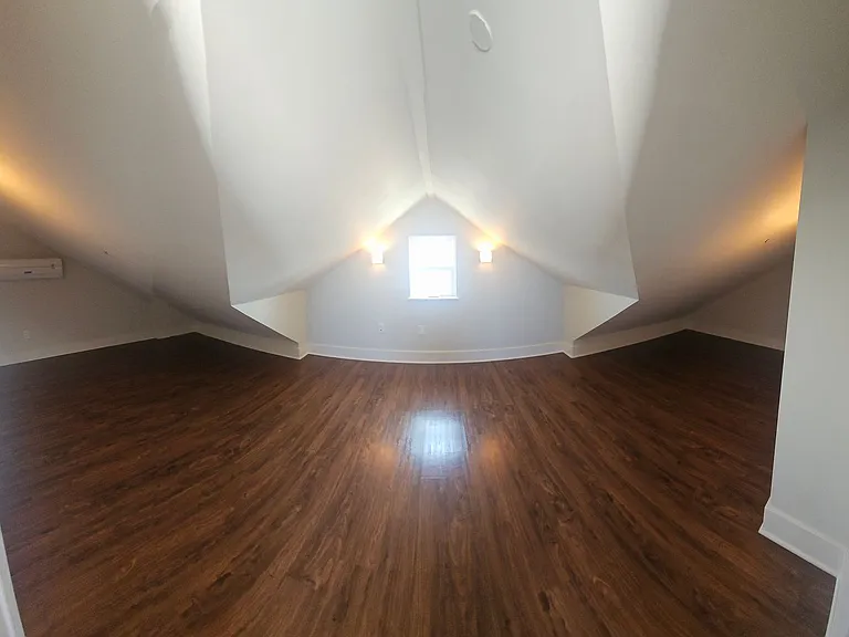 816 F Ave — Photo 23