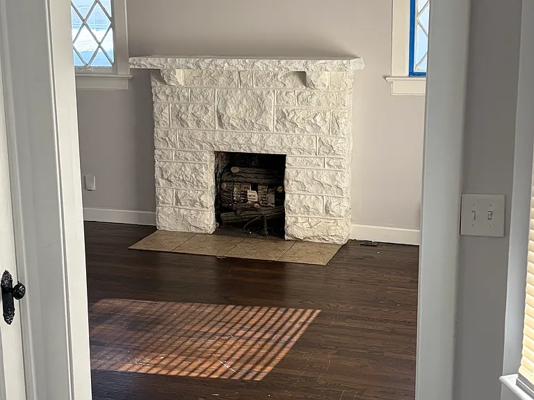 550 S Arlington Ave — Photo 4