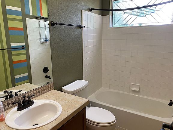 3rd image of 1805 Whitefeather Dr