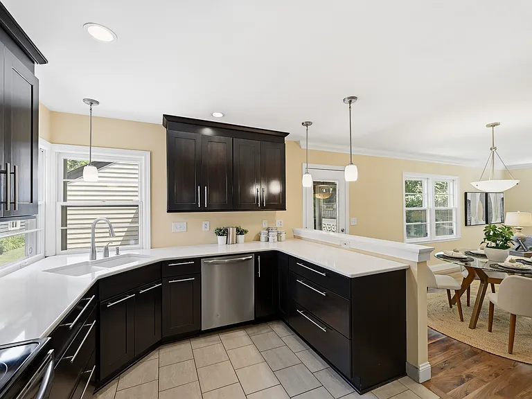 Photo of kitchen with dining area to your right
