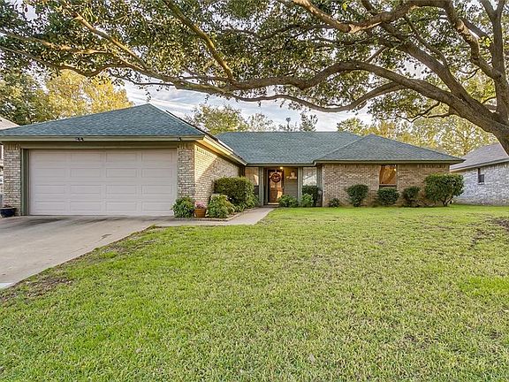 2nd image of 208 Timber Creek Dr