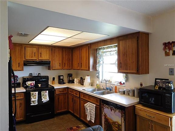 2nd image of 7616 Autumn Pines Dr