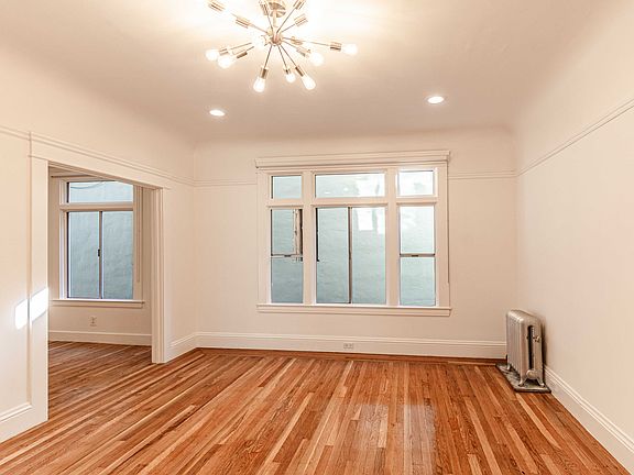 4th image of 2845 Pierce St APT 202