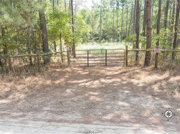 996 County Road 1050, Kennard, TX 75847
